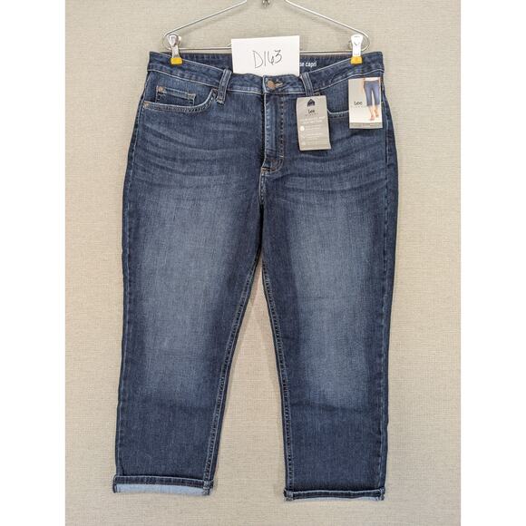 Lee Riders Blue Jeans Midrise Capri Size 16M Regular Fit NWT -0625D163 - Picture 8 of 8